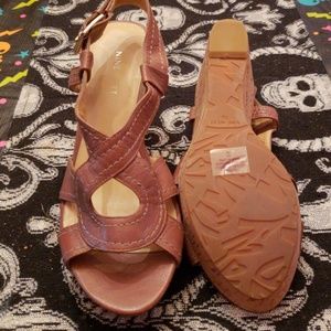 Tan leather Nine West wedges size 7